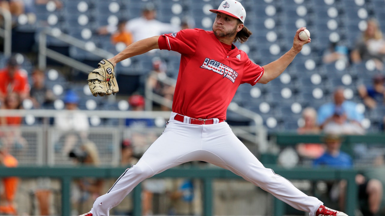 Louisville survives shaky 8th, 9th to beat Auburn 5-3 at CWS